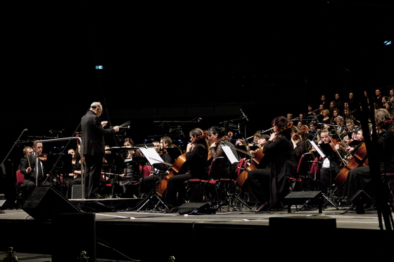 Предколеден концерт на Енио Мориконе, Арена Армеец, 10.12.2013